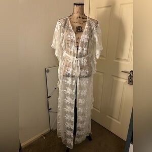 Forever 21 F21 Elegant White Lace embroidered Kimono Robe duster M L 10 12 14